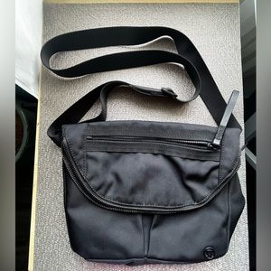 Lululemon All Night Festival Bag